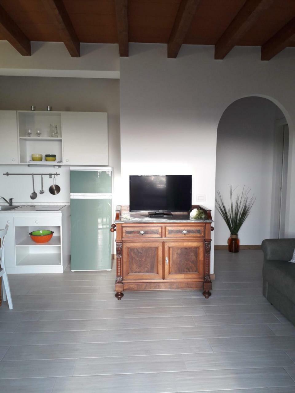 Residenza Le Galere Apartment กาส์ตีจลิโอเน เดลลา เปสกายา ภายนอก รูปภาพ