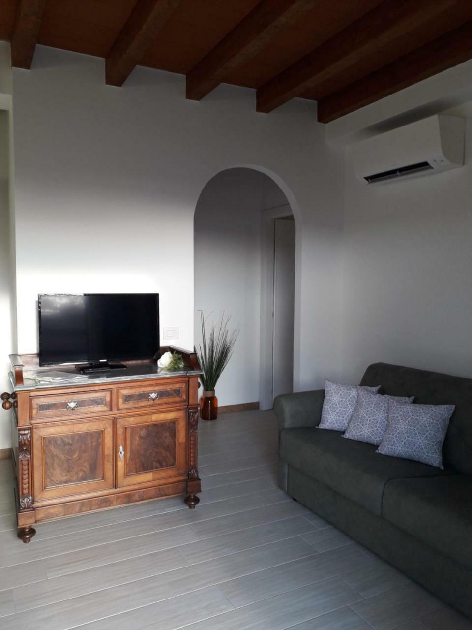 Residenza Le Galere Apartment กาส์ตีจลิโอเน เดลลา เปสกายา ภายนอก รูปภาพ