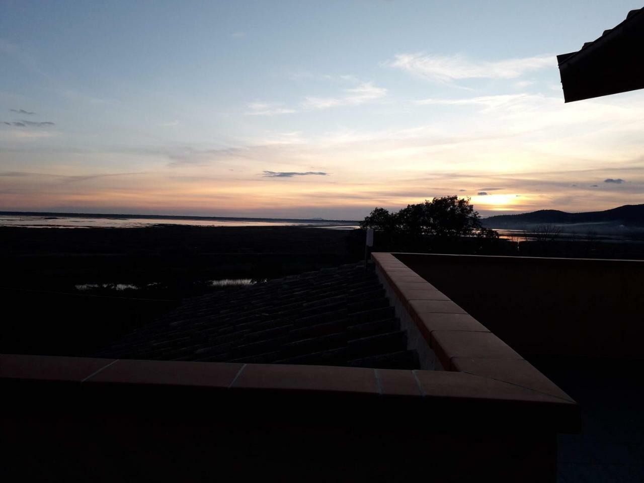 Residenza Le Galere Apartment กาส์ตีจลิโอเน เดลลา เปสกายา ภายนอก รูปภาพ